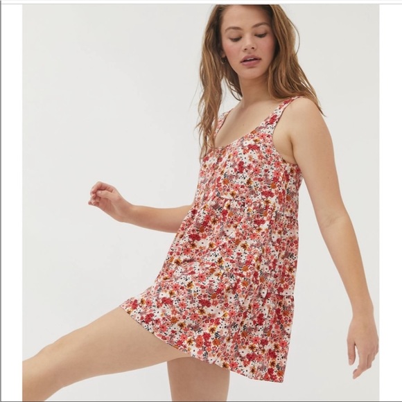 Urban Outfitters Cindy Floral Tiered Romper - Picture 2 of 12
